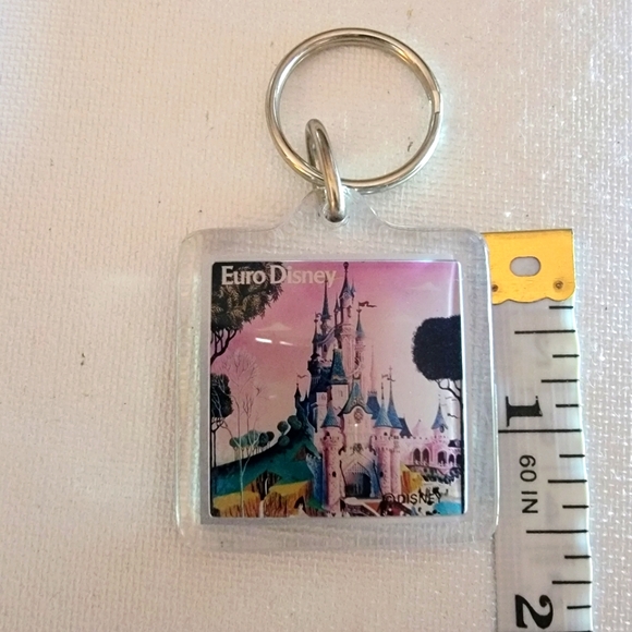 Vintage Euro Disney Acrylic Keychain - Picture 5 of 5